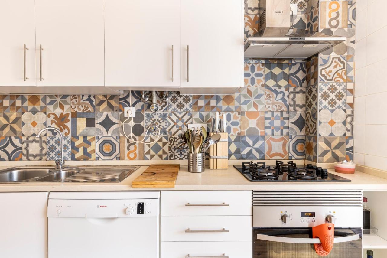 Comfy 3 Bedroom Campo De Ourique Apartamento Lisboa